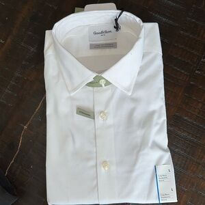Men’s white dress shirt size Large